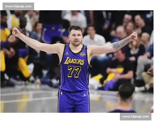 艾顿:东契奇场边观察藏玄机,归队即解湖人燃眉急 艾顿:东契奇场边观察藏玄机,归队即解湖人燃眉急