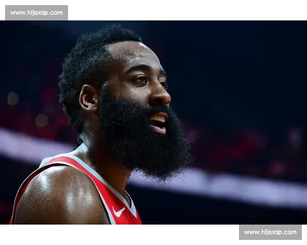 哈登广州观战点赞中国草根篮球:接地气赛事焕发无限活力 哈登广州观战点赞中国草根篮球:接地气赛事焕发无限活力