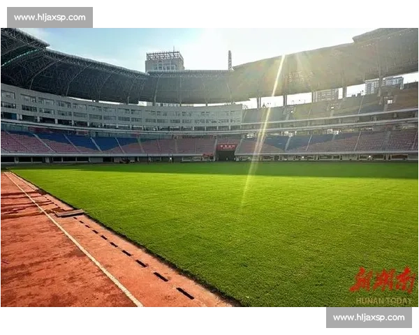 湘超开赛倒计时:贺龙绿茵整装待发 14 城燃情启幕 湘超开赛倒计时:贺龙绿茵整装待发 14 城燃情启幕