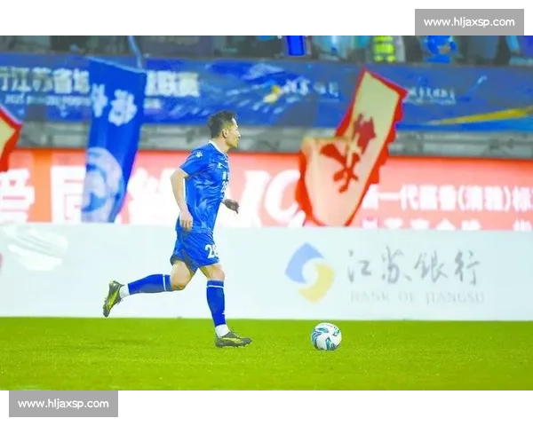 苏超眼神杀小将庞智超出征汉超联赛：少年锋芒剑指江城绿茵场